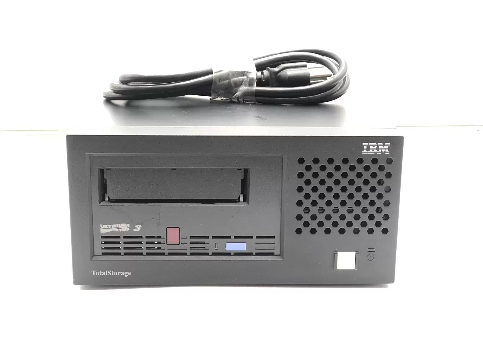 IBM 23R3687 400GB (Native) / 800GB (Compressed) LTO-3 SCSI LVD External Tape Drive