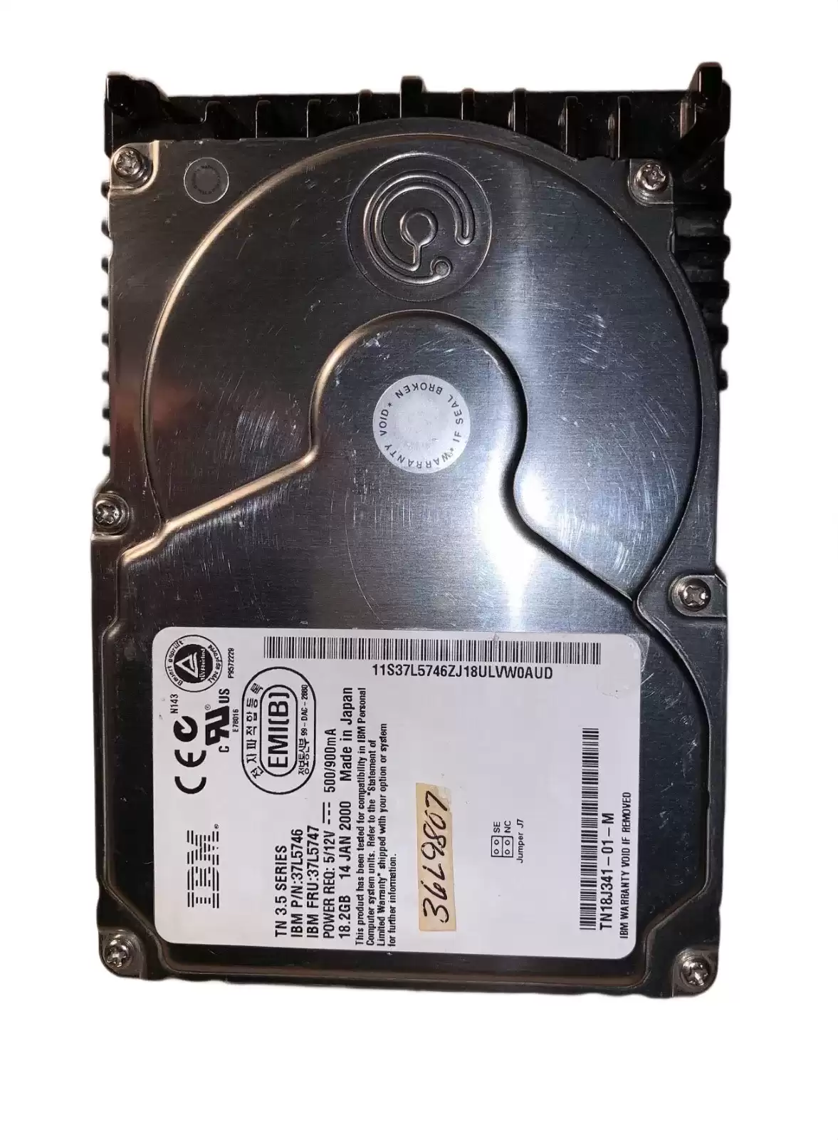 IBM 36L9807 18.2GB 10000RPM Ultra Wide SCSI Slimline 3.5inch Internal Hard Drive with Tray