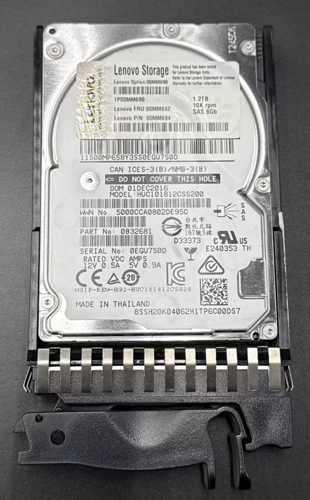 IBM 00MM694 1.2TB SAS 6Gb/s NearLine Hot Swap 10000RPM 2.5-inch Internal Hard Drive With Tray For Storage E1024 
