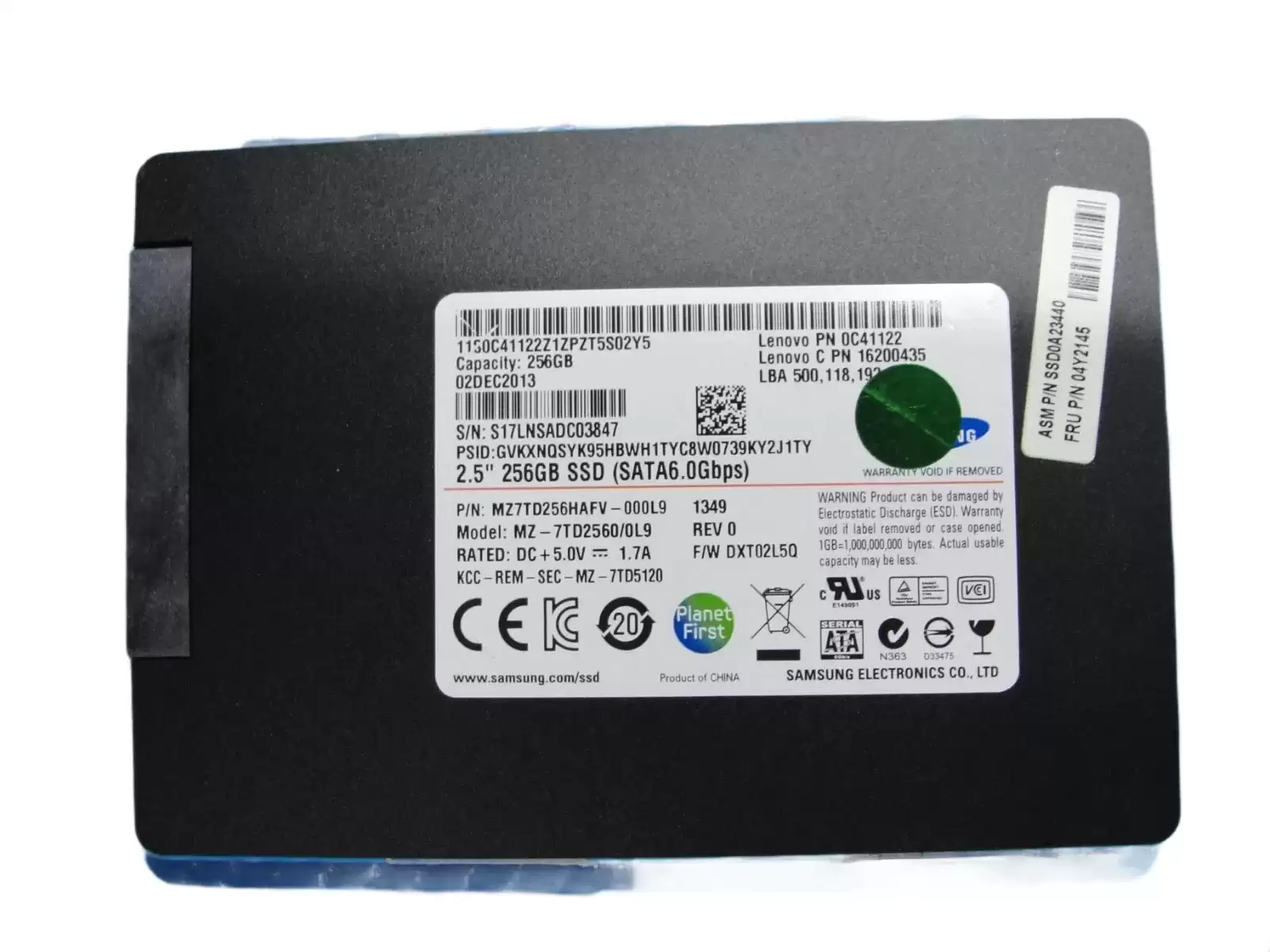 Samsung MZ7TD256HAFV-000L9 PM841 Series 256GB SATA 6Gb/s TLC AES-256 2.5-inch Solid State Drive